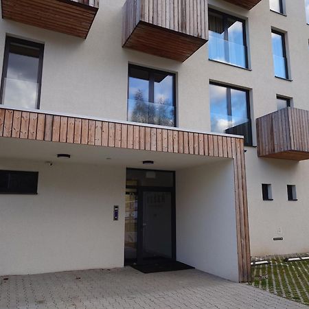 Apartman Nad Riekou Besenova Bagian luar foto