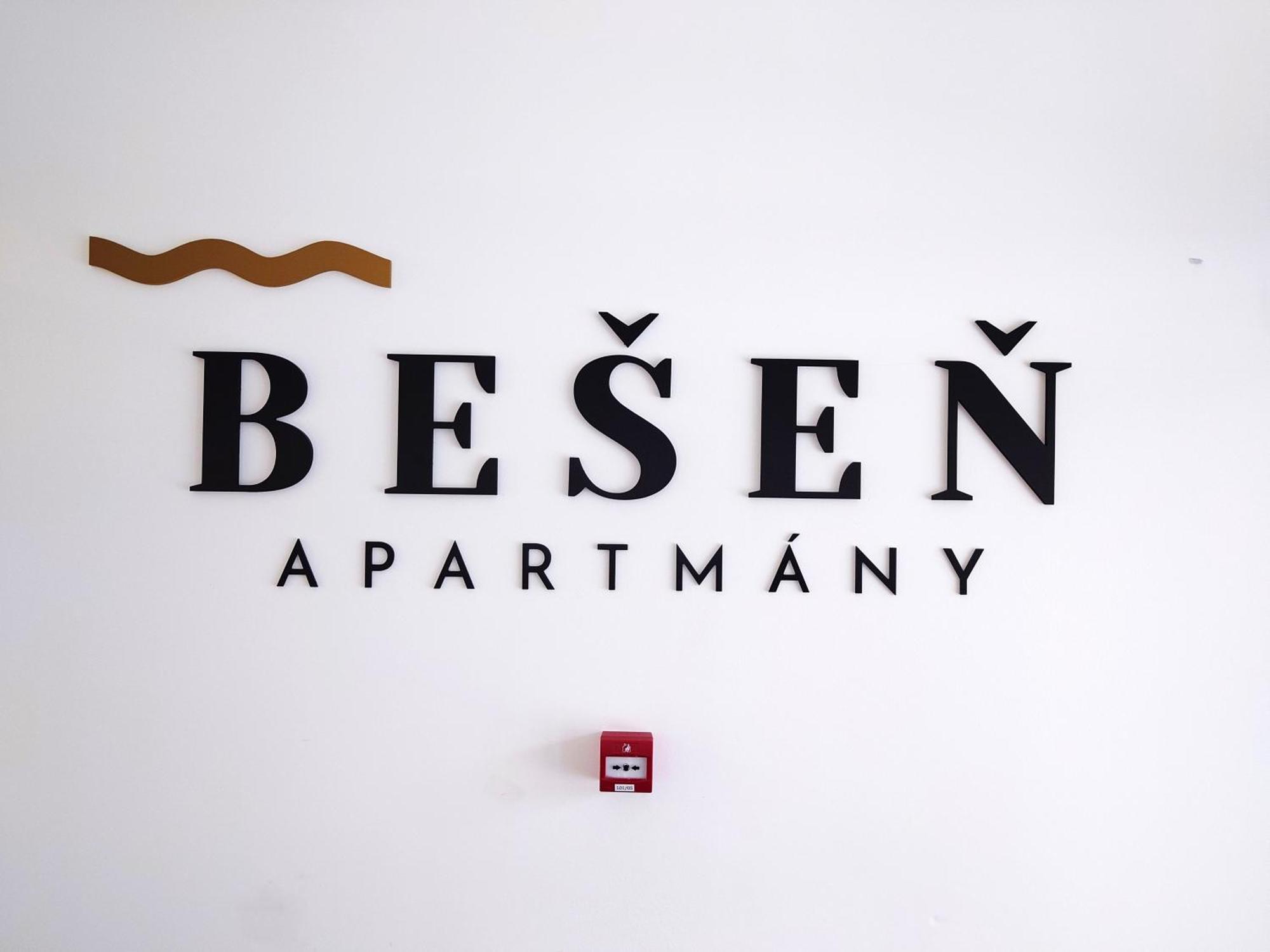 Apartman Nad Riekou Besenova Bagian luar foto