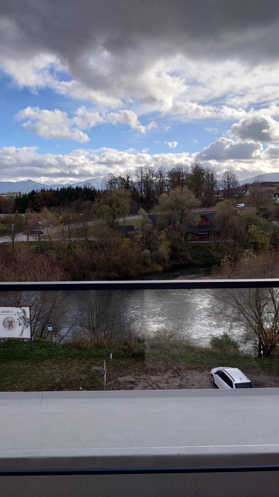 Apartman Nad Riekou Besenova Bagian luar foto